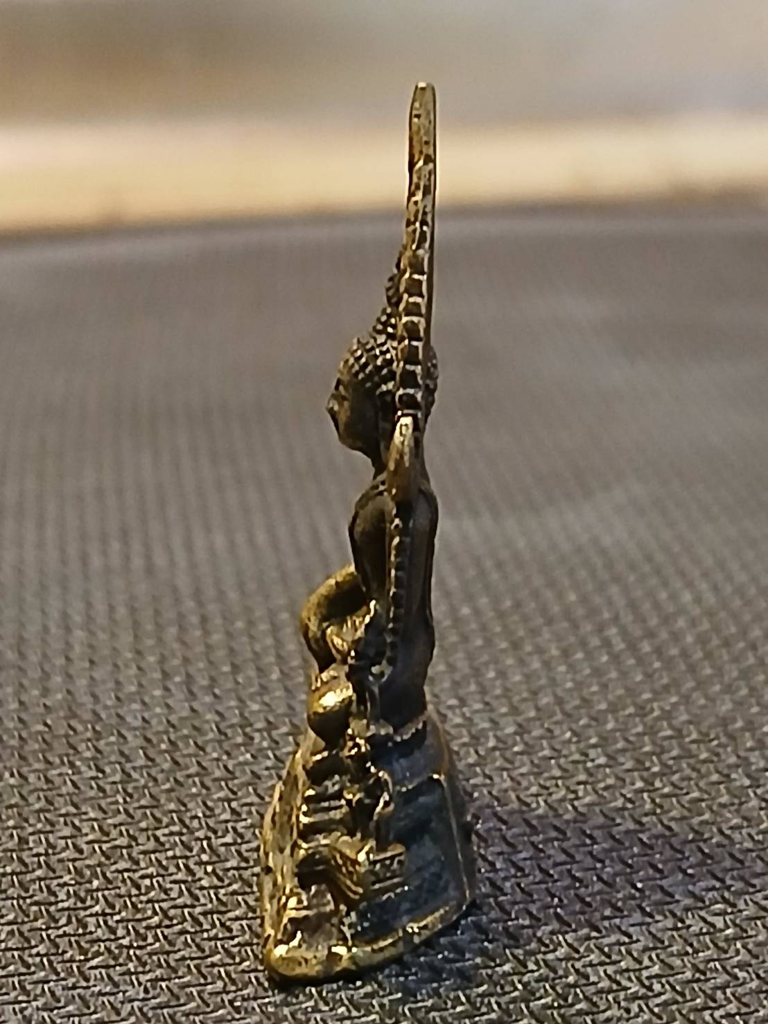 A Thai unconsecrated brass miniature Buddha statue, small Buddha figurine - Product name: Buddha Chinnaraj; 3.5 cm; color: silver or gold