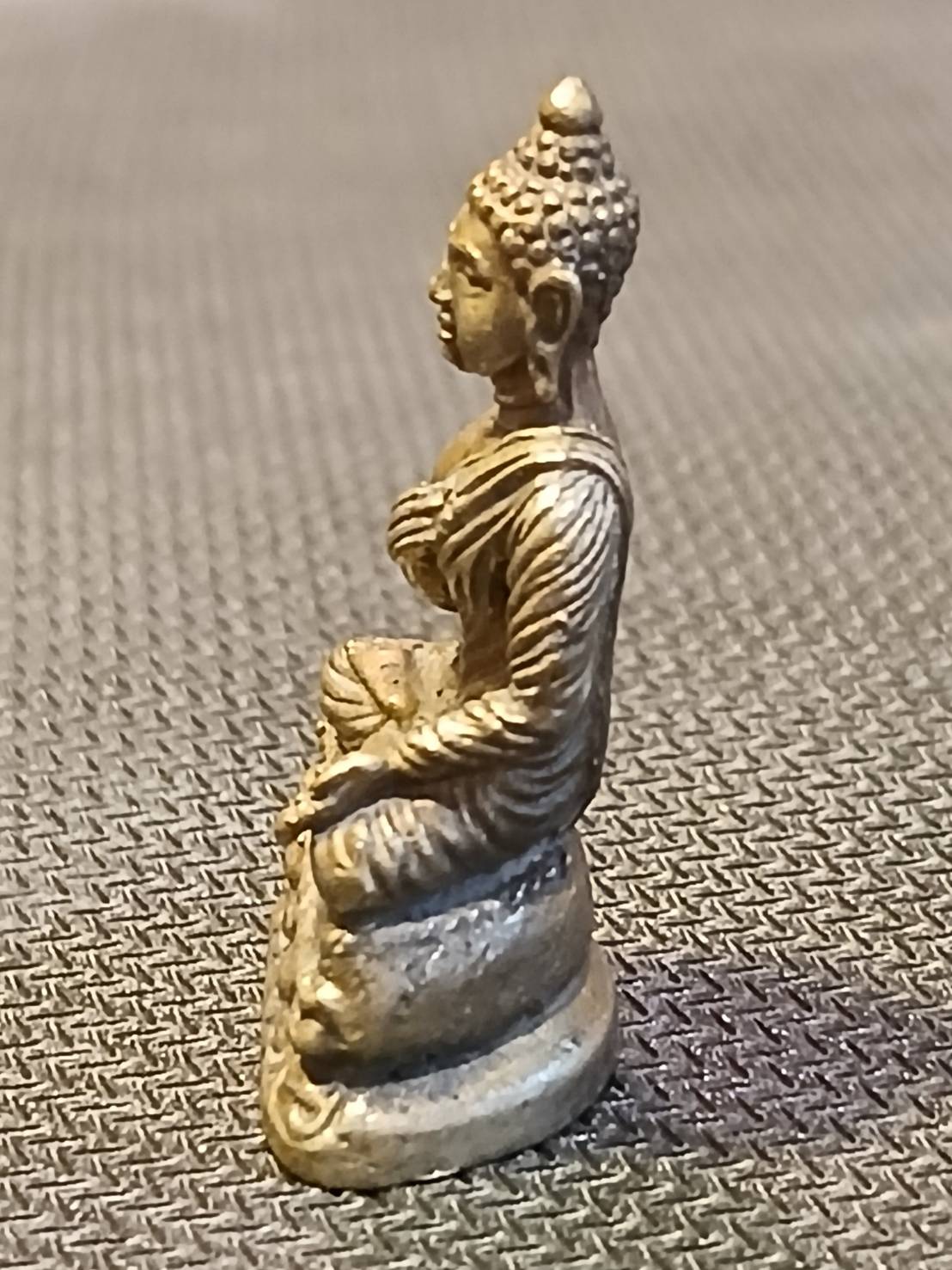 A Thai unconsecrated brass small-size Buddha statue, miniature Buddha figurine amulet - Product name: Buddha; 3 cm; color: silver or gold